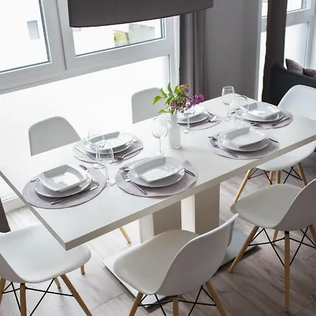 Moderne Neubau-Wohnung Mit Kamin Und 35Qm Dachterrasse Trossingen Exterior photo