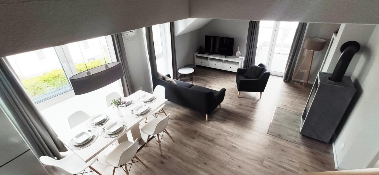 Moderne Neubau-wohnung Mit Kamin Und 35qm Dachterrasse