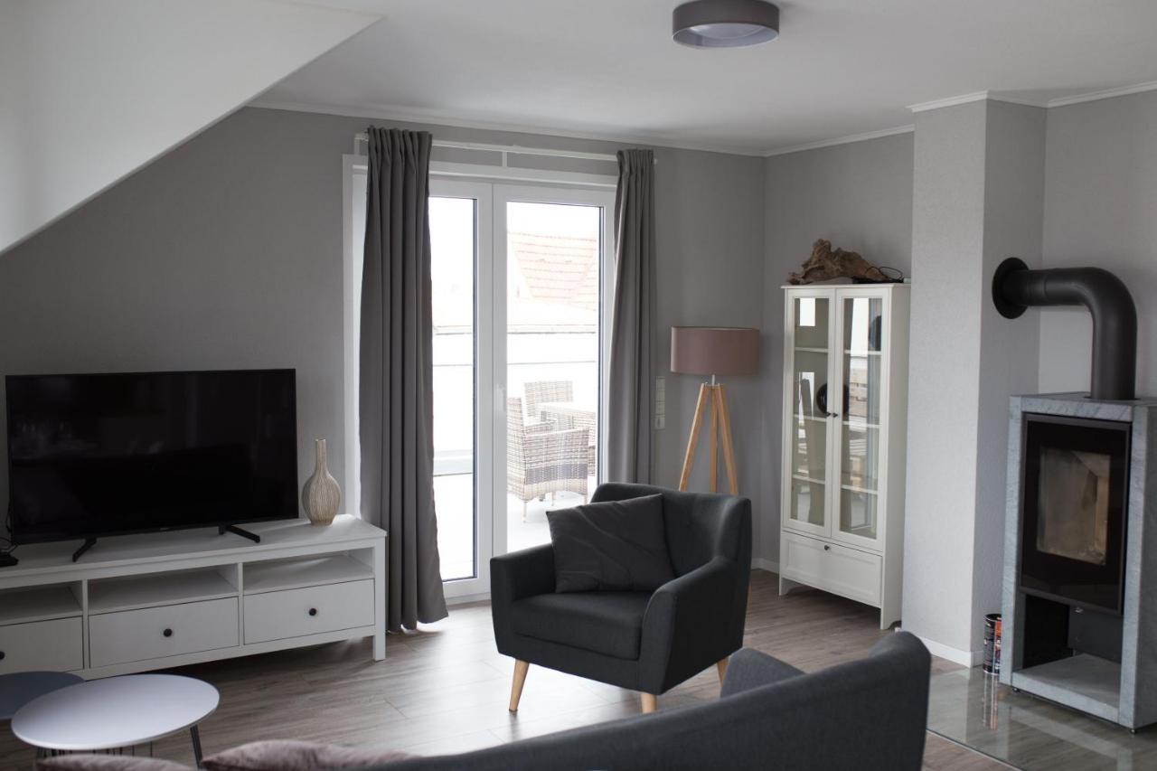 Moderne Neubau-wohnung Mit Kamin Und 35qm Dachterrasse Trossingen