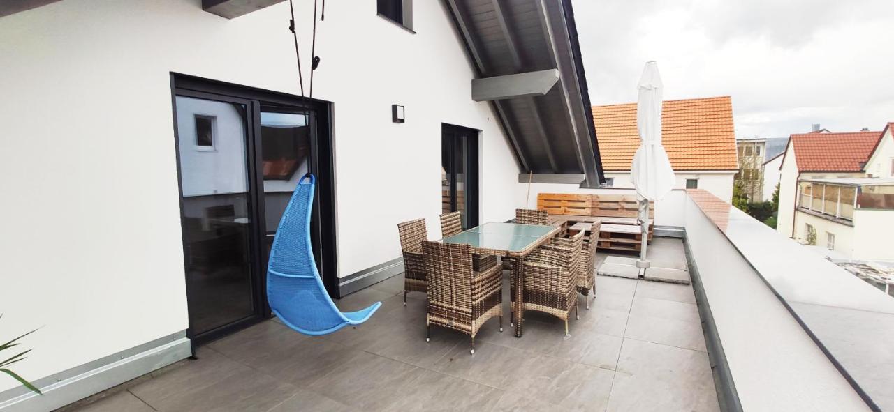 Moderne Neubau-wohnung Mit Kamin Und 35qm Dachterrasse Trossingen